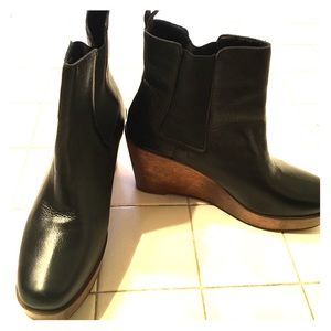 Black leather wood platform ankle boots